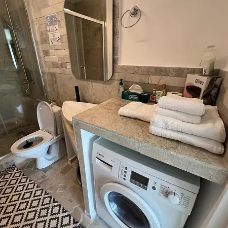 Luxus Airport Apartament *