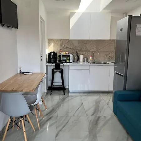 Luxus Airport Apartament